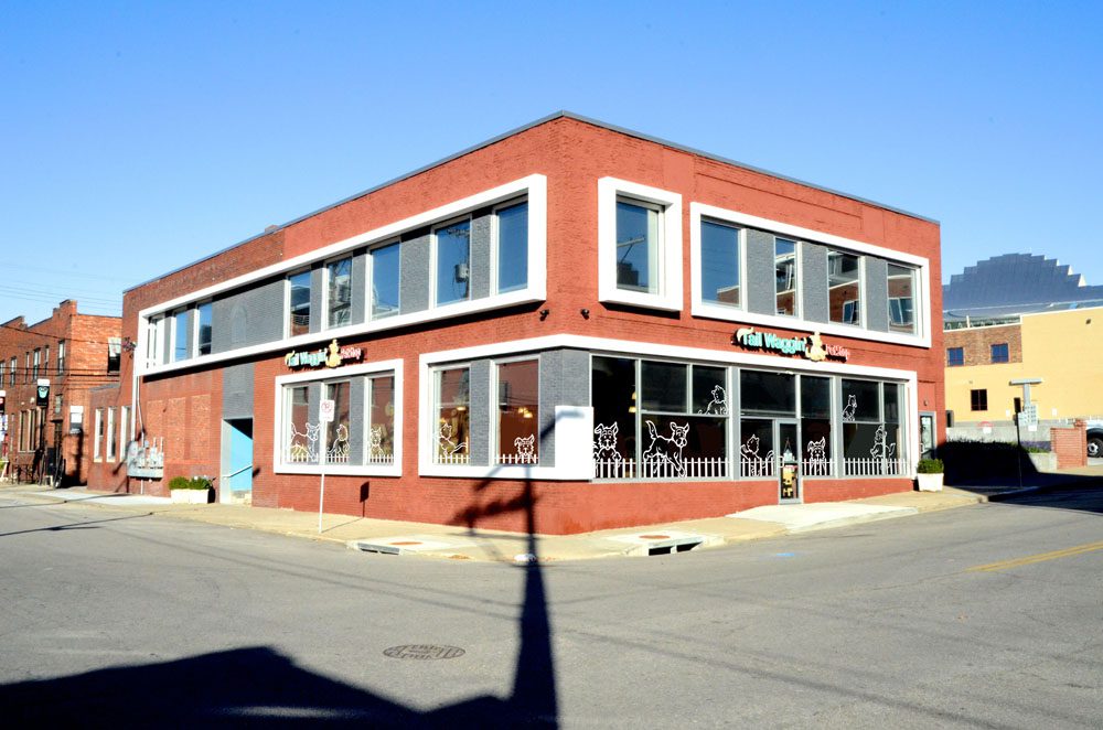 Tail Waggin’ PetStop – Kansas City, KS